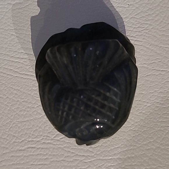 Labradorite fish and flower crystal carving - Picture 1 of 2
